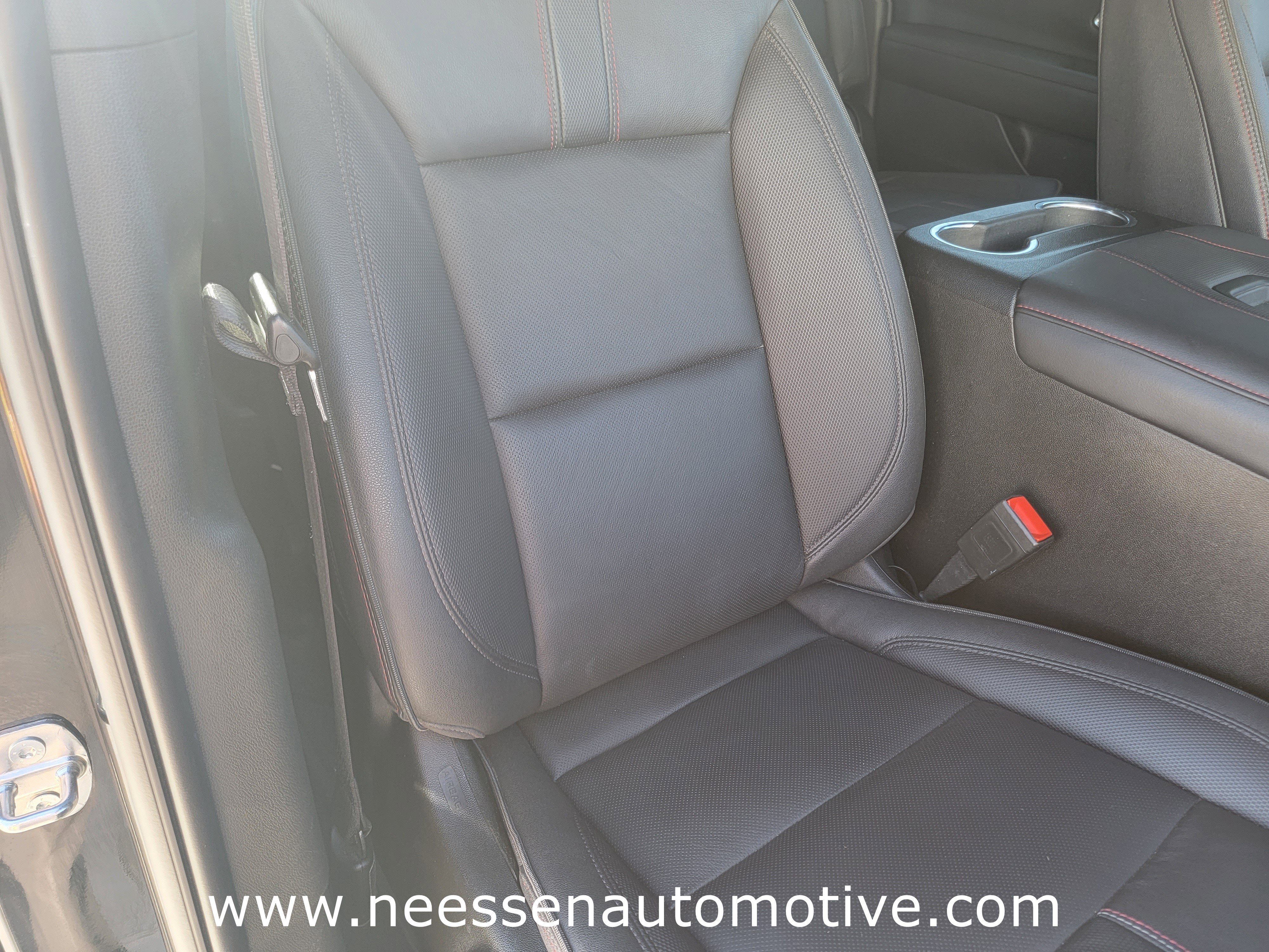 Used 2023 Chevrolet Suburban RST w/ Luxury Package image 10