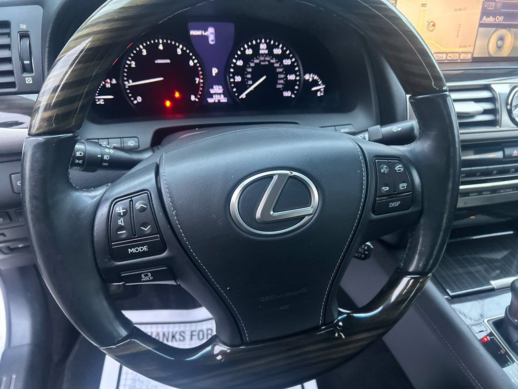 Used 2013 Lexus LS 460 AWD w/ Comfort Pkg image 25