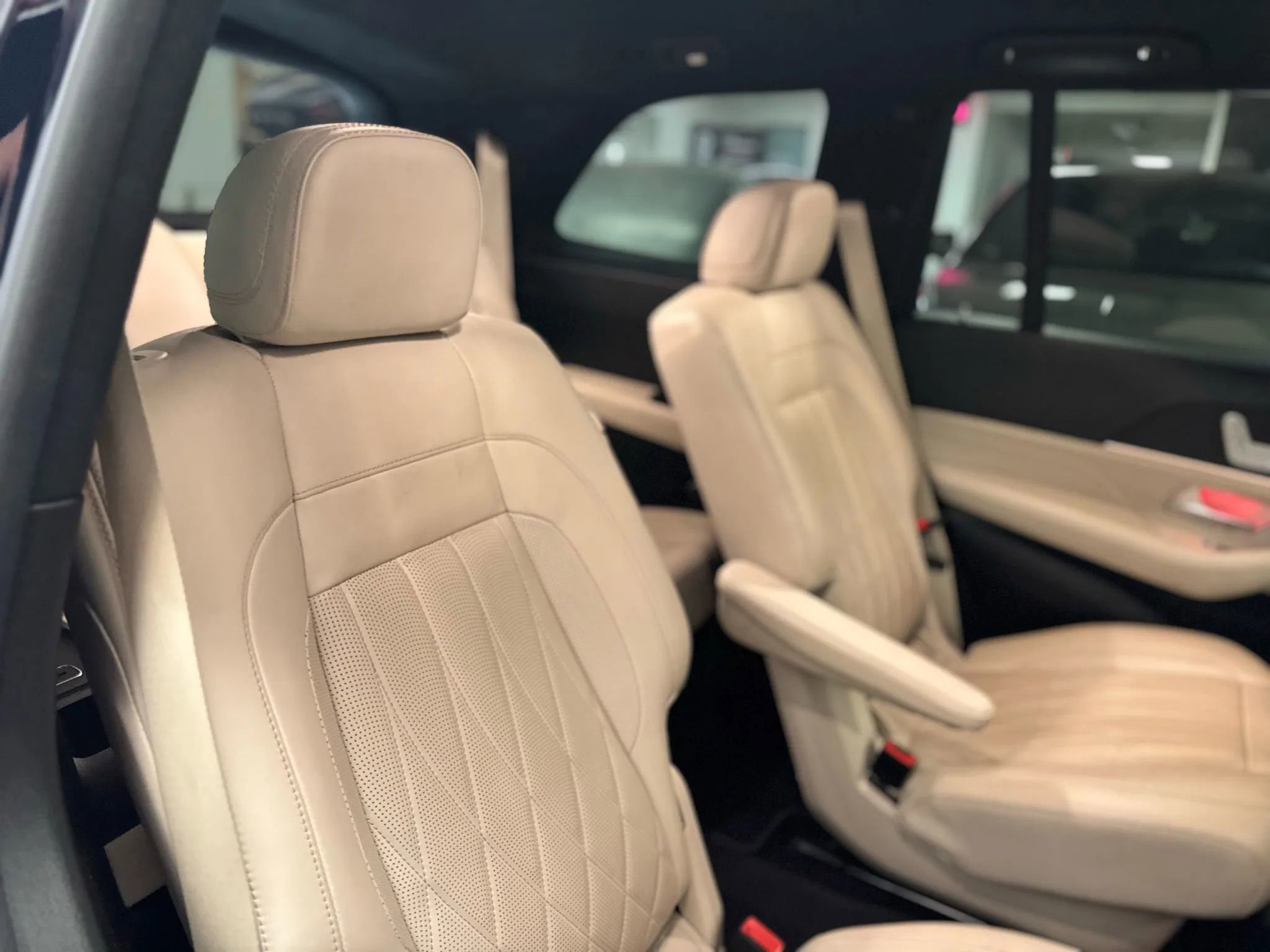 Used 2021 Mercedes-Benz GLS 63 AMG GLS 63 Sport Utility 4D image 23