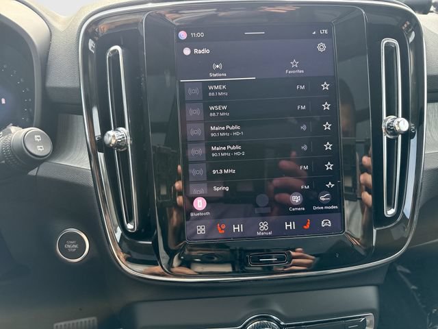 Certified 2025 Volvo XC40 B5 Ultra AWD/4WD image 15