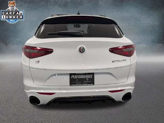 Used 2023 Alfa Romeo Stelvio Veloce AWD/4WD image 5