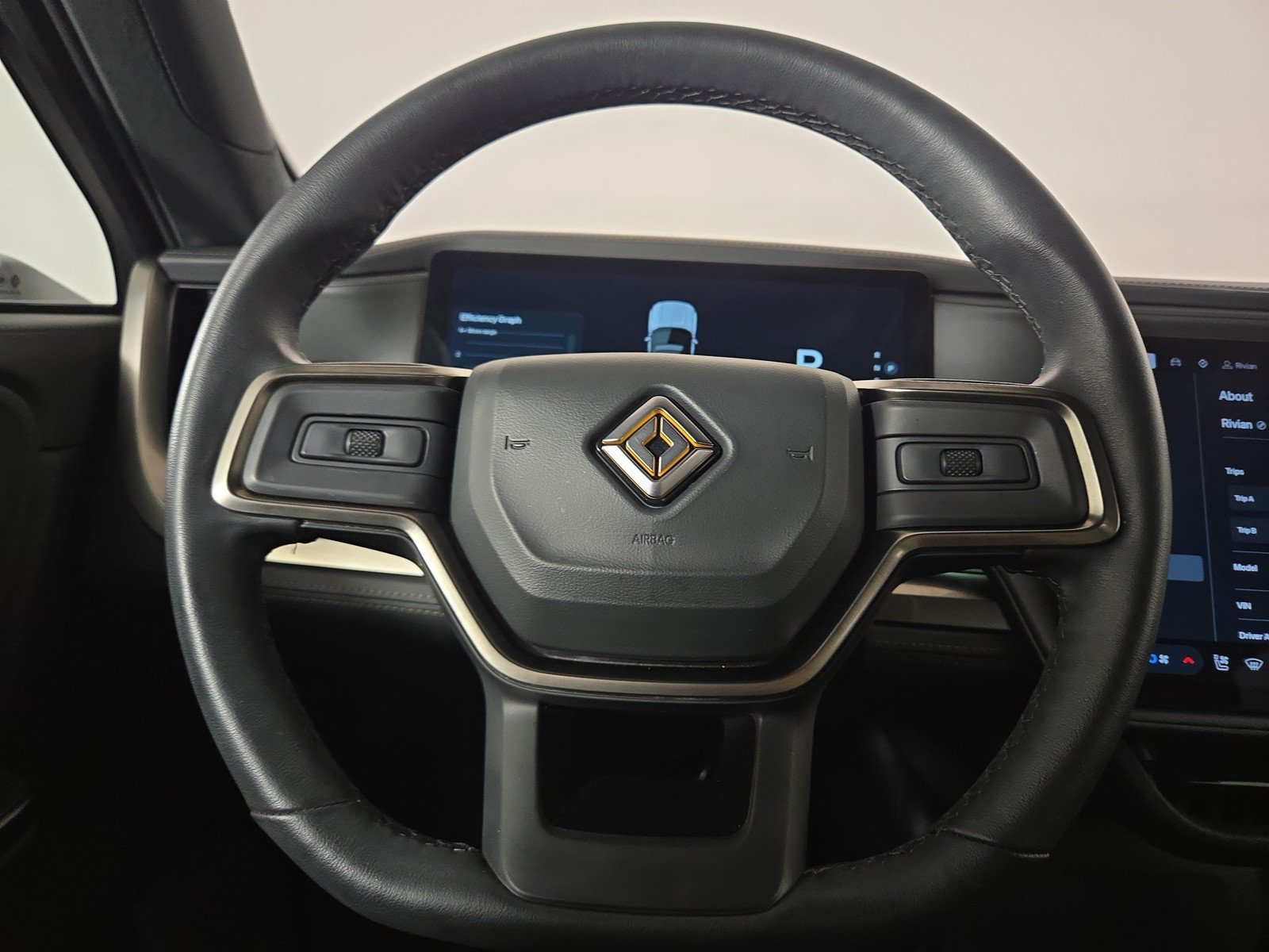 Used 2025 Rivian R1S Adventure AWD/4WD image 28