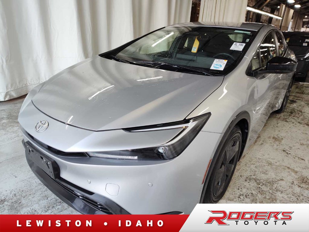 Used 2025 Toyota Prius LE FWD video 1