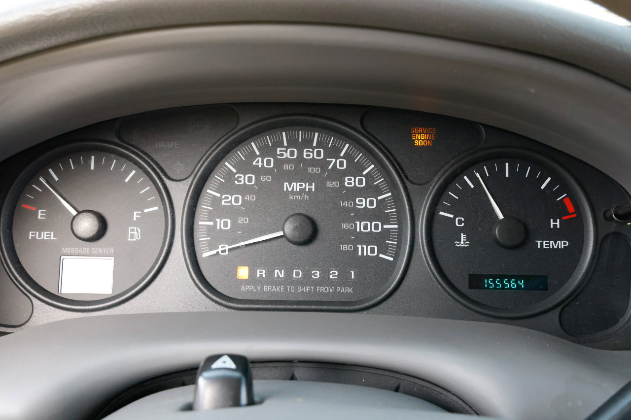 Used 2004 Oldsmobile Silhouette GL image 25