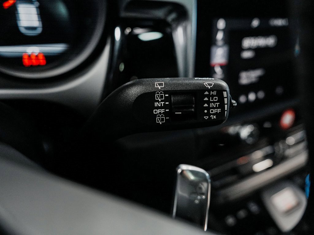 Used 2023 Porsche Macan image 26