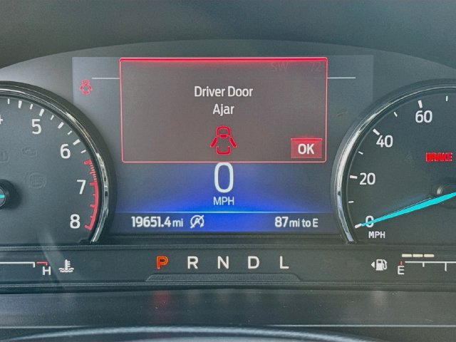 Used 2024 Ford Explorer XLT AWD/4WD image 15