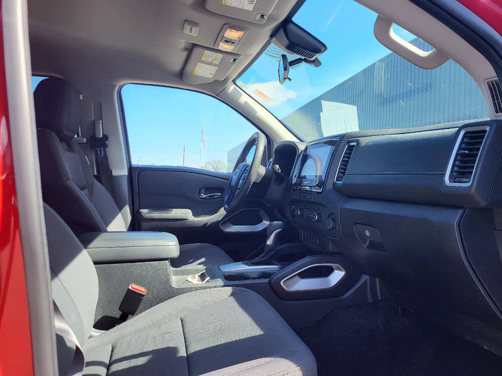 Used 2022 Nissan Frontier SV image 12