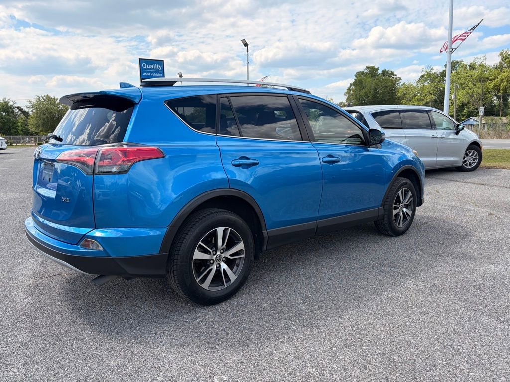 Used 2018 Toyota RAV4 XLE FWD image 5