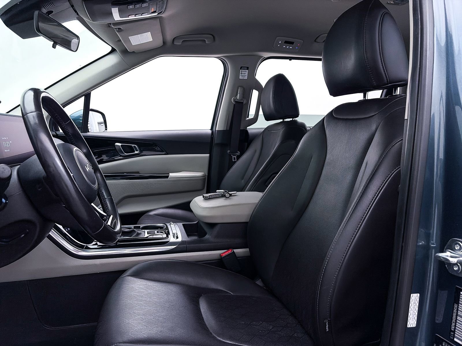 Certified 2024 Kia Carnival SX image 18