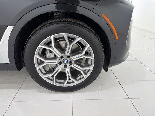 Used 2026 BMW X7 xDrive40i w/ Premium Package image 49