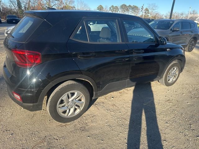 Used 2023 Hyundai Venue SE image 10