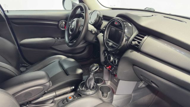 Used 2015 MINI Cooper 4-Door Hardtop FWD image 11