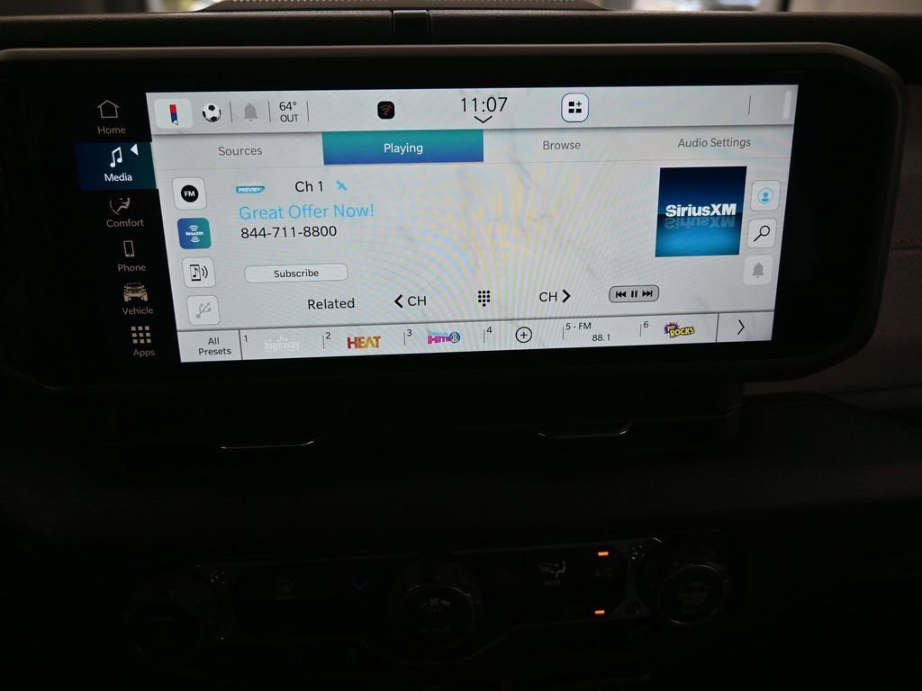 Used 2025 Jeep Wrangler Sport image 21