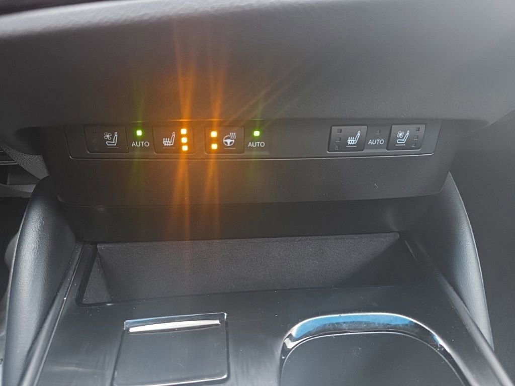 Used 2024 Lexus ES 350 w/ Premium Package image 33