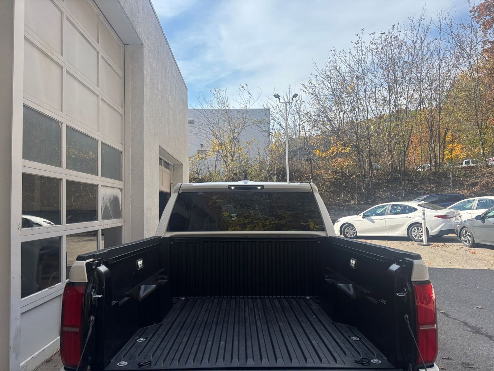 Used 2025 Toyota Tacoma TRD Off-Road image 30