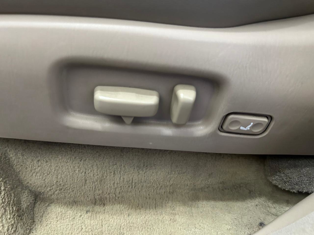 Used 1998 Lexus LX 470 4WD image 11