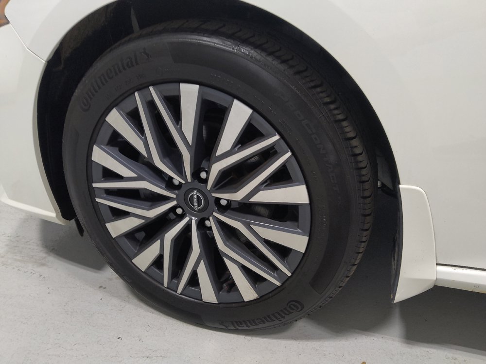 Used 2023 Nissan Altima 2.5 SV FWD image 31