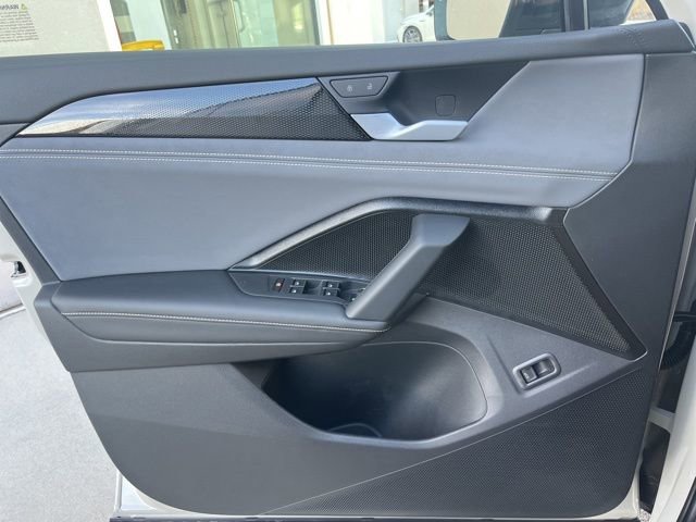 New 2026 Volkswagen Tiguan SE R-Line FWD image 6
