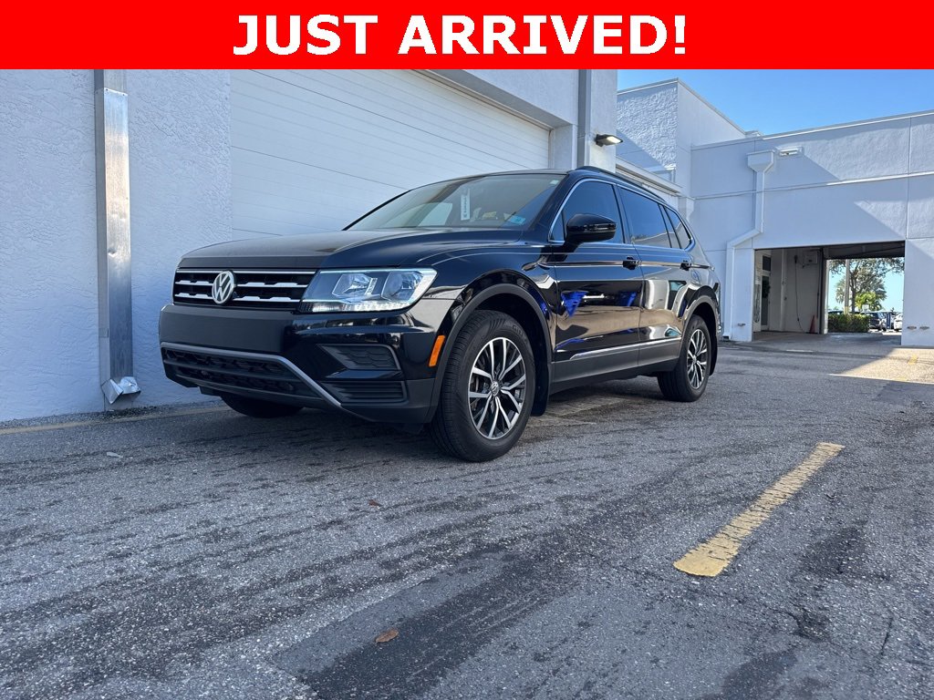 Used 2018 Volkswagen Tiguan SE w/ Panoramic Sunroof Package