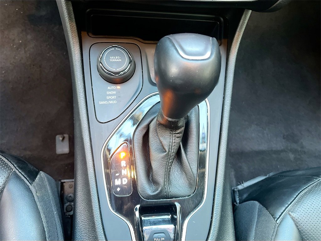 Used 2023 Jeep Cherokee Altitude Lux w/ Lux Elite Package image 17