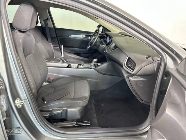Used 2018 Buick Regal Preferred image 27