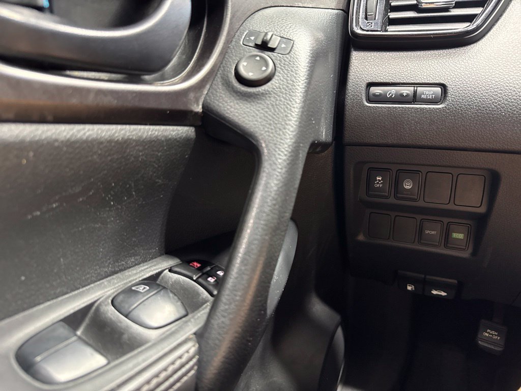 Used 2022 Nissan Rogue Sport S FWD image 9