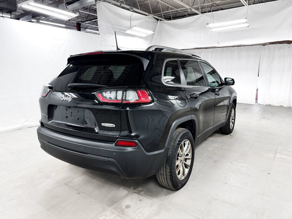 Used 2021 Jeep Cherokee Latitude Plus AWD/4WD image 6