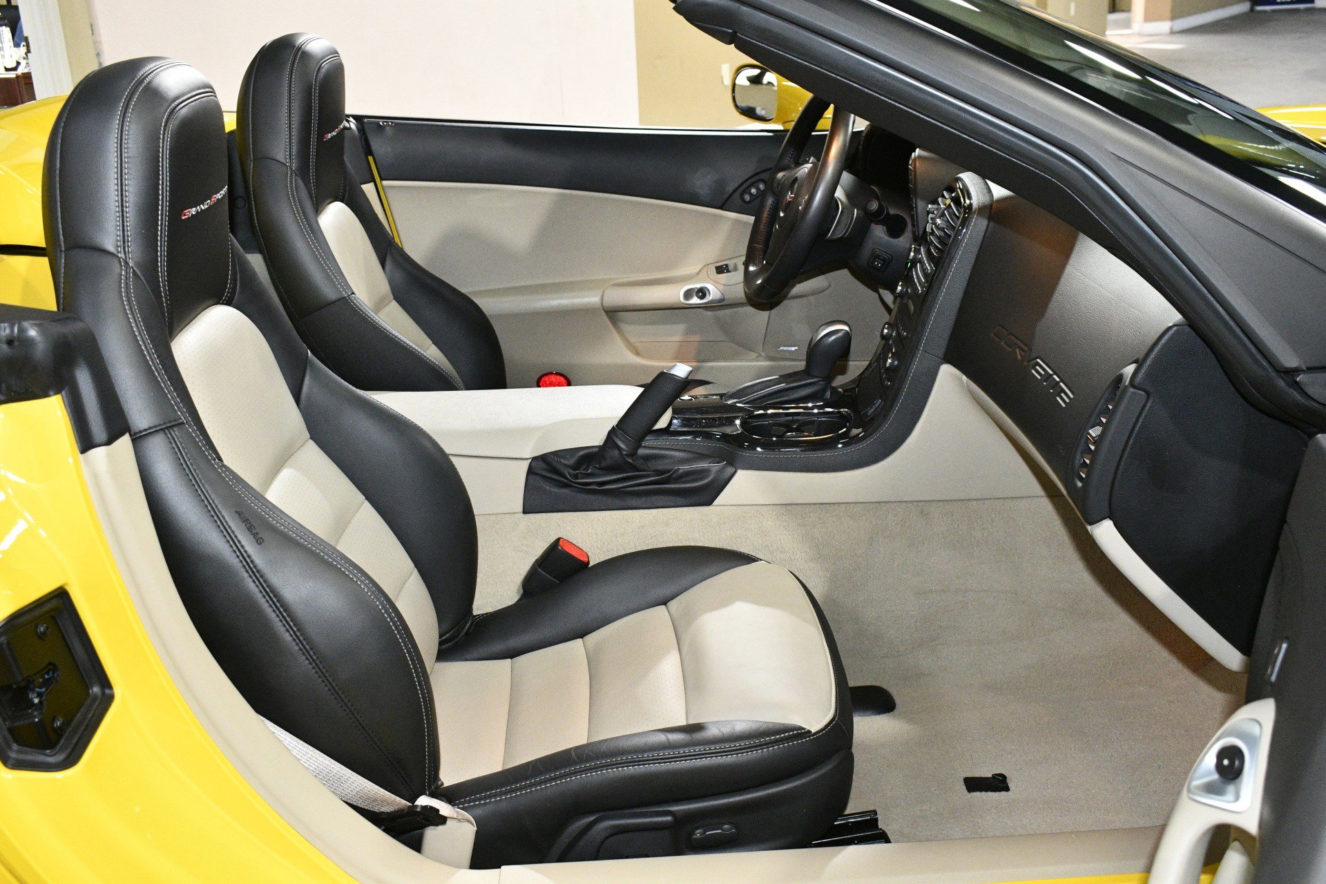 Used 2011 Chevrolet Corvette Grand Sport w/ Preferred Equipment Group image 50