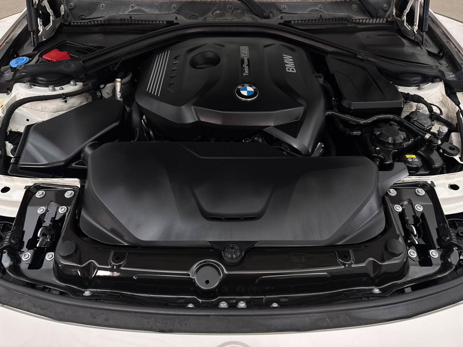 Used 2017 BMW 330i Sedan RWD image 4