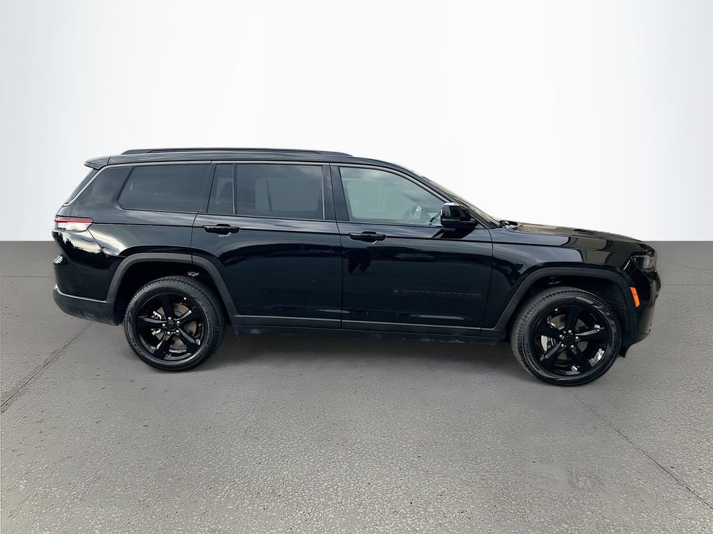 New 2026 Jeep Grand Cherokee L Limited w/ Limited Altitude Package AWD/4WD image 3