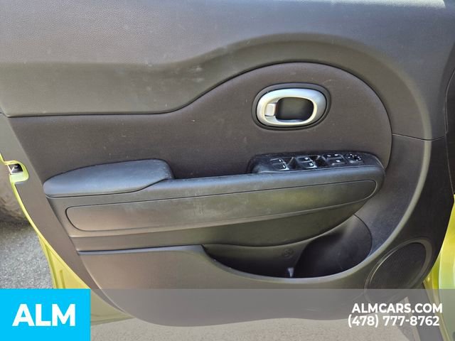 Used 2017 Kia Soul + image 15