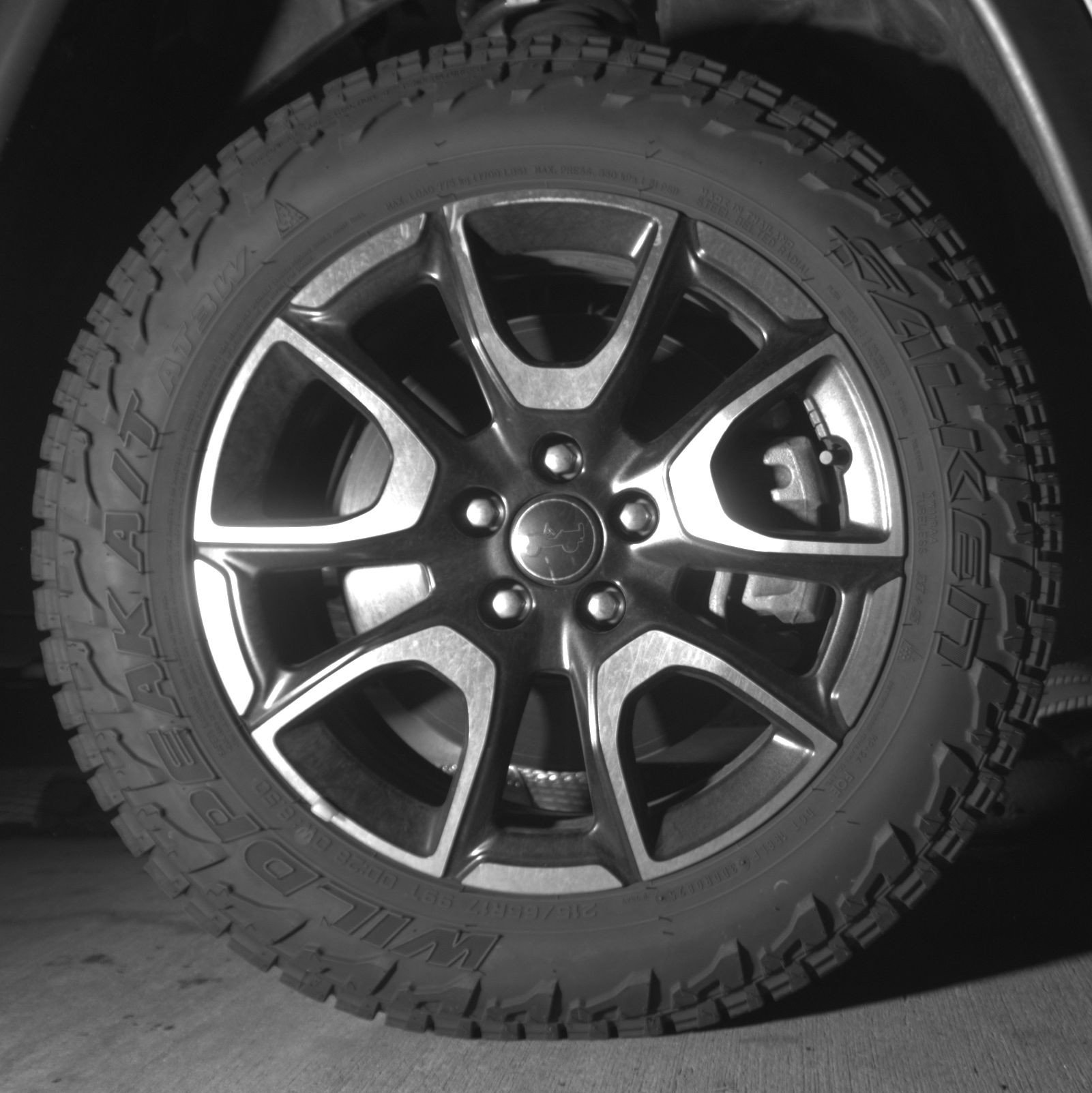 Used 2025 Jeep Compass Trailhawk AWD/4WD image 13