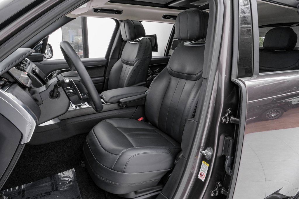 Used 2023 Land Rover Range Rover First Edition image 4