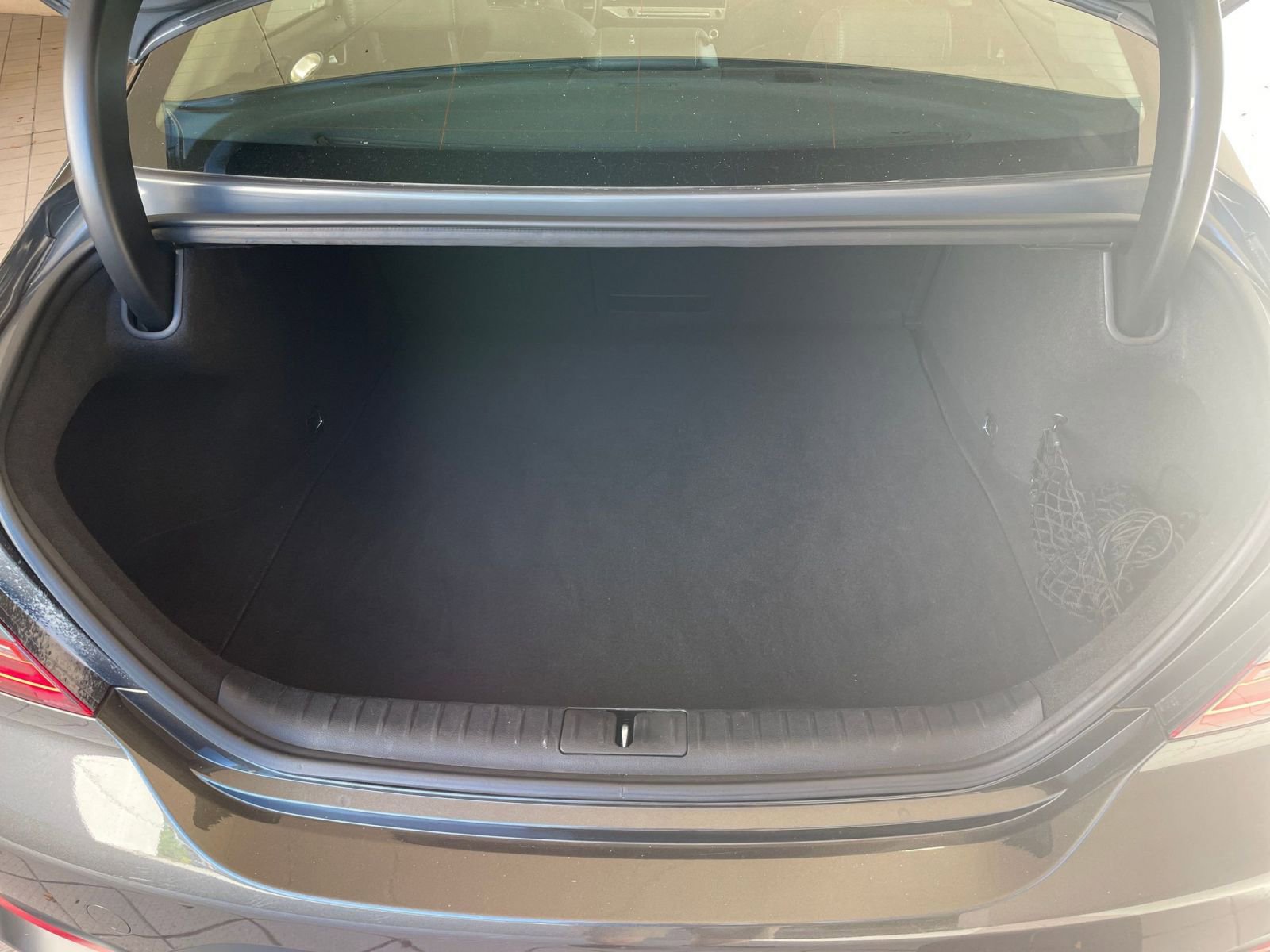 Used 2025 Genesis G70 2.5T image 32