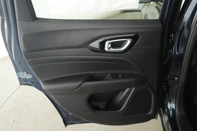 New 2026 Jeep Compass Latitude image 7