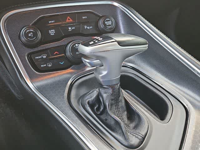 Used 2015 Dodge Challenger SXT Plus RWD image 25