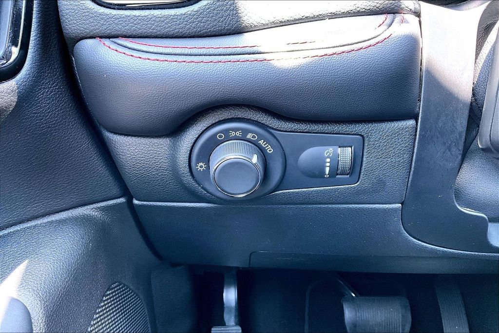 Used 2024 Dodge Durango GT AWD/4WD image 15