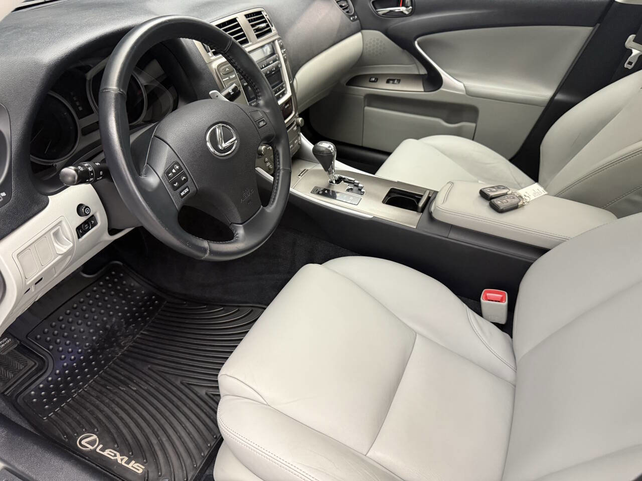 Used 2008 Lexus IS 250 image 12