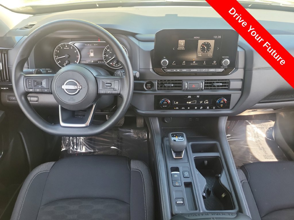 Used 2025 Nissan Pathfinder S FWD image 4