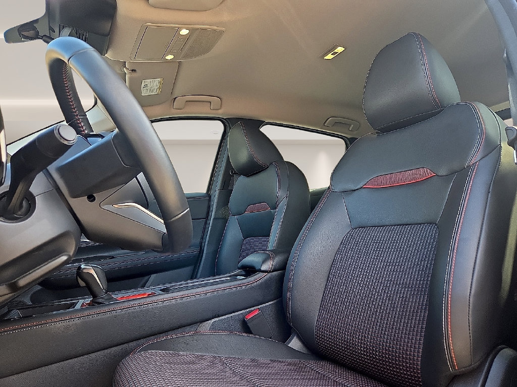 Used 2025 Nissan Kicks SR FWD image 13