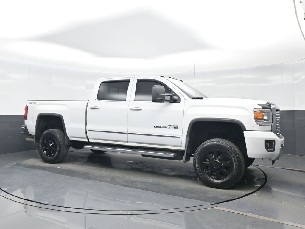 Used 2015 GMC Sierra 3500 Denali w/ Duramax Plus Package image 8