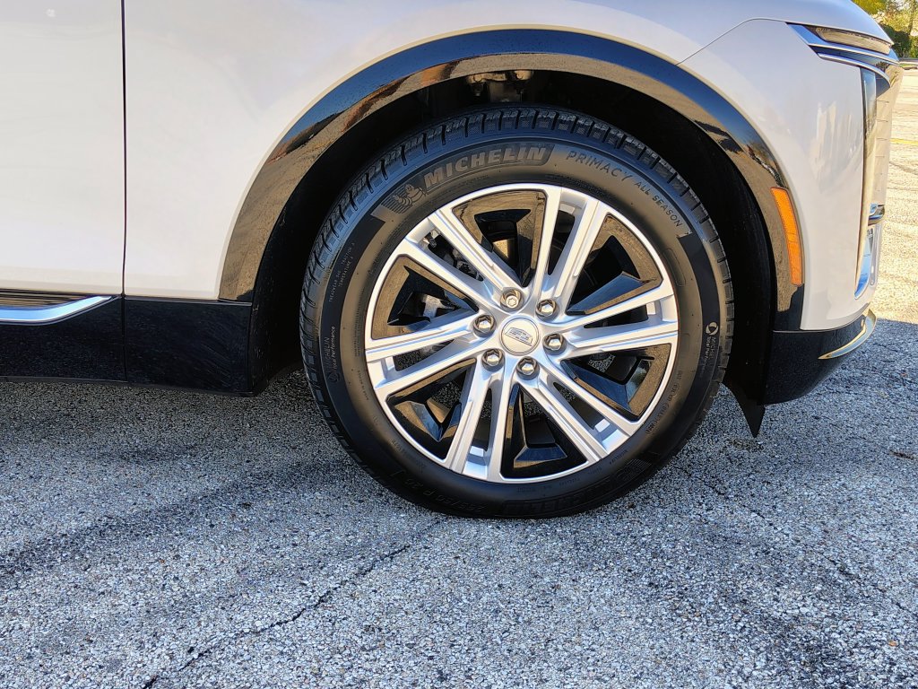 Used 2024 Cadillac Lyriq Tech w/ LPO, Floor Liner Package AWD/4WD image 11