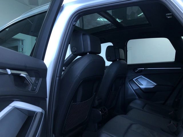 Used 2025 Audi Q3 2.0T Premium image 19