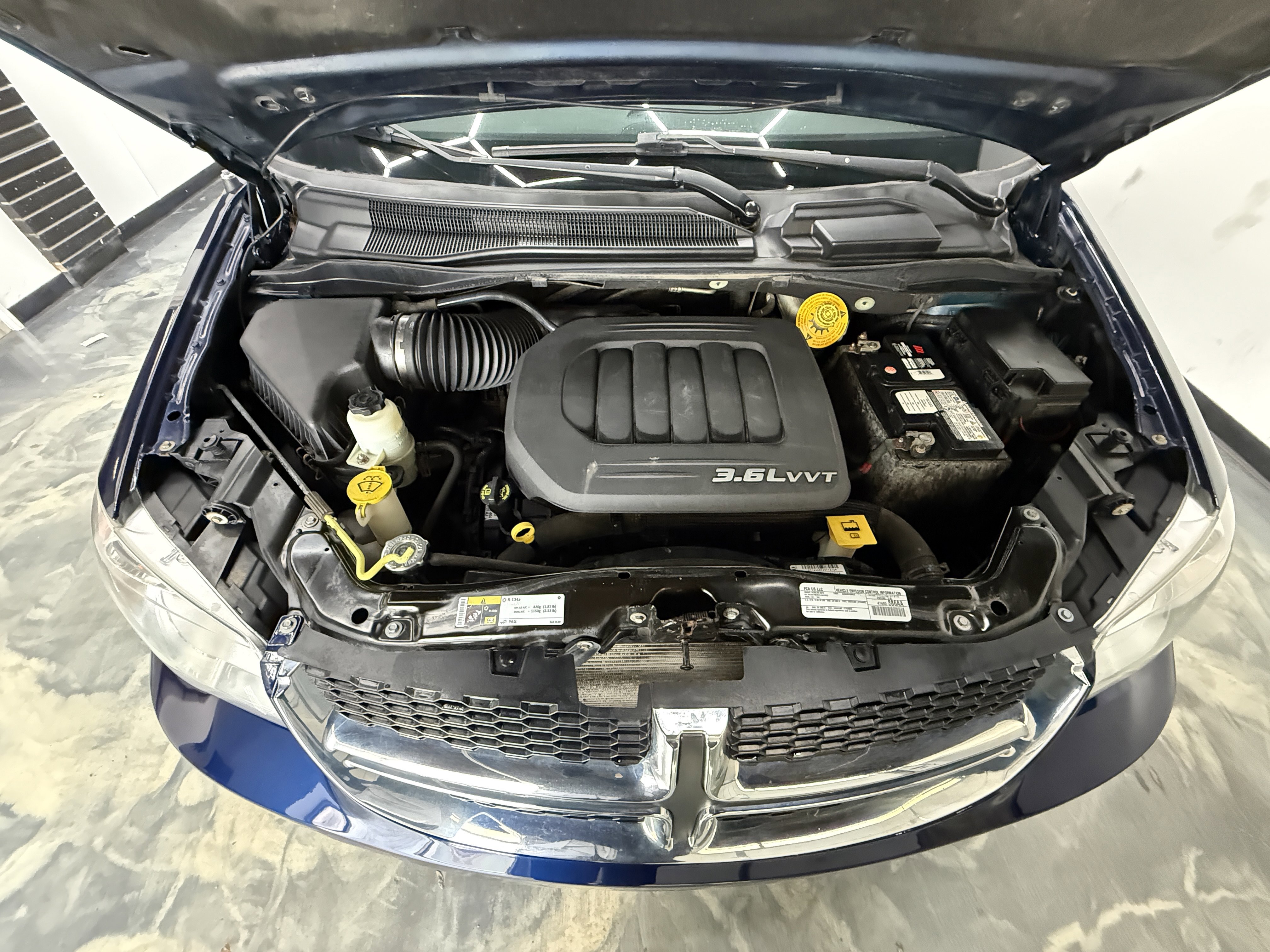 Used 2017 Dodge Grand Caravan SE image 23