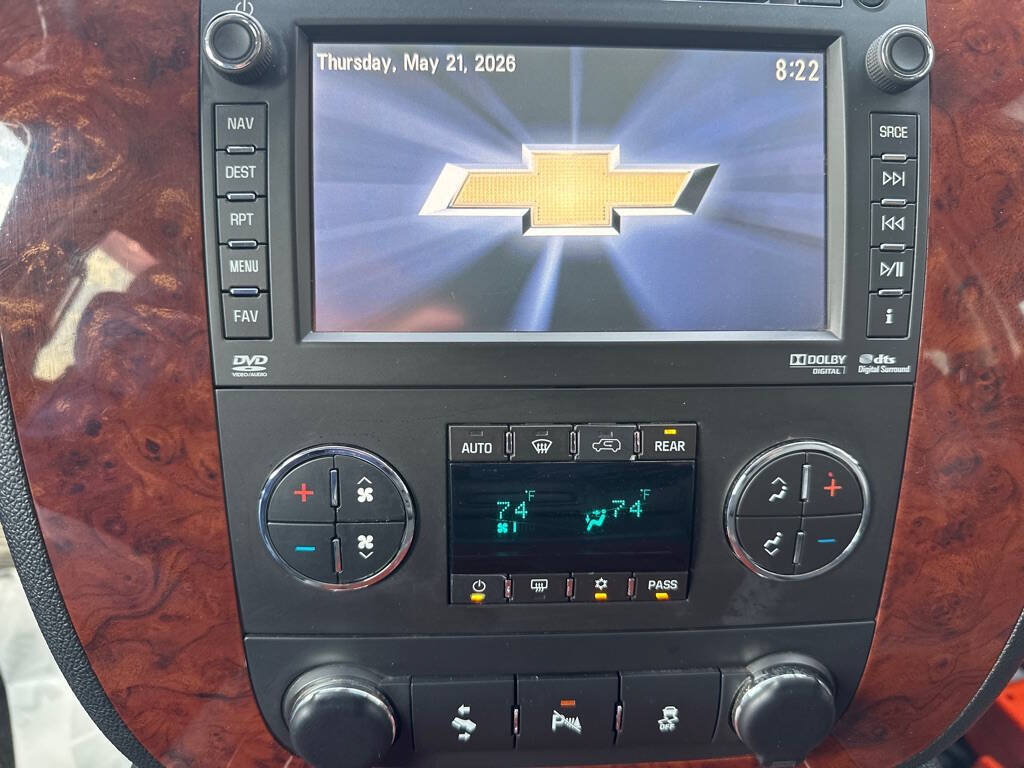 Used 2012 Chevrolet Suburban LTZ AWD/4WD image 10