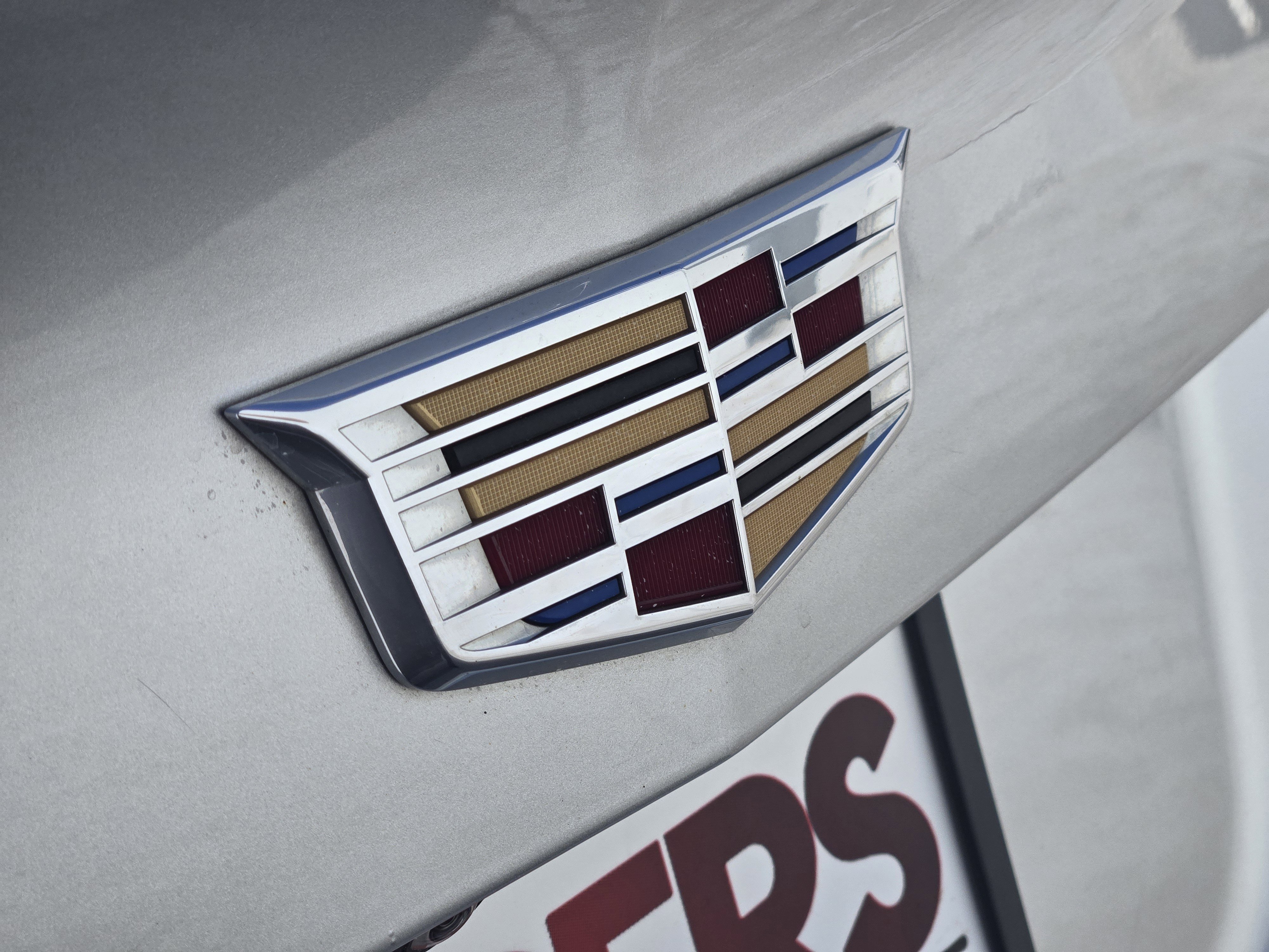 Used 2022 Cadillac XT4 Luxury w/ Cold Weather Package image 11