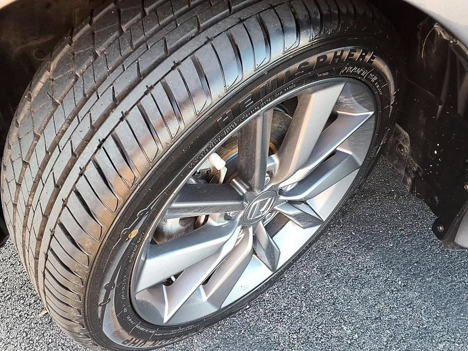 Used 2019 Honda Civic EX image 9