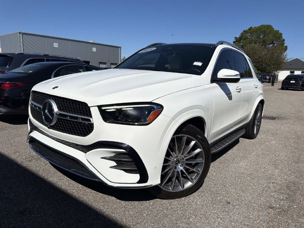 Used 2025 Mercedes-Benz GLE 350 4MATIC image 3
