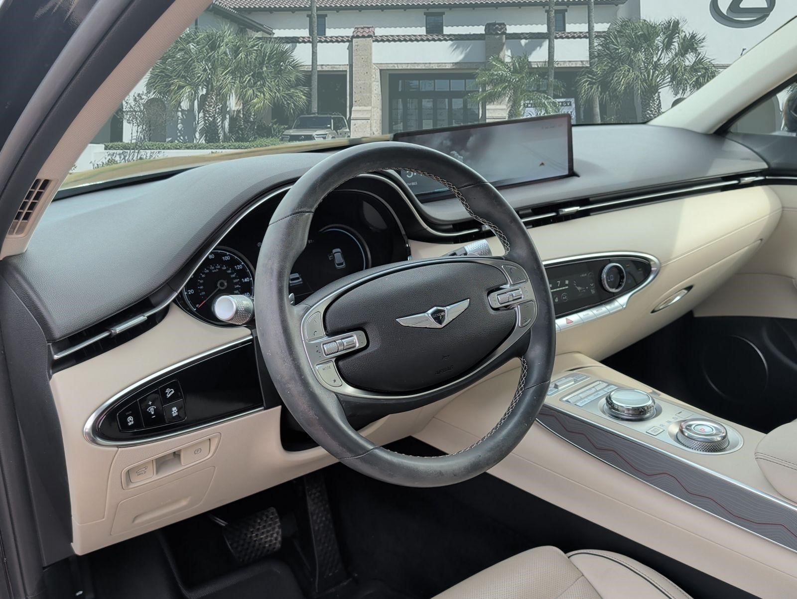 Used 2024 Genesis GV70 2.5T w/ Advanced Package AWD/4WD image 12