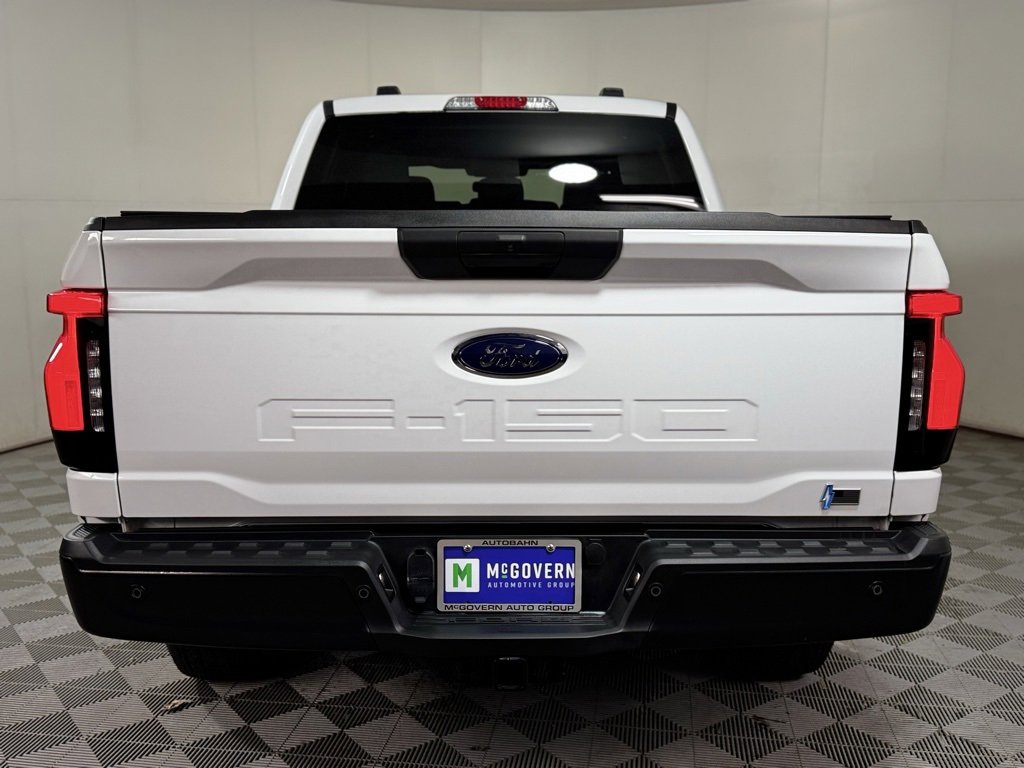 Used 2022 Ford F150 Lightning Pro image 5